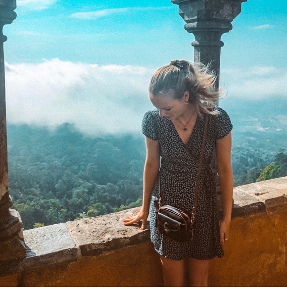 Meet your Posher, Annika - Picture 2 of 5